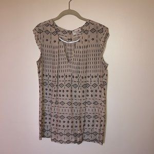 Sleeveless Blouse with button down back